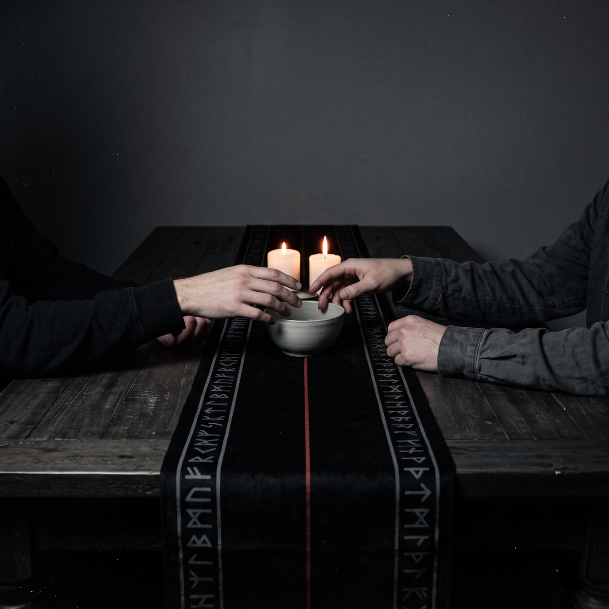 TABLE RUNNERS